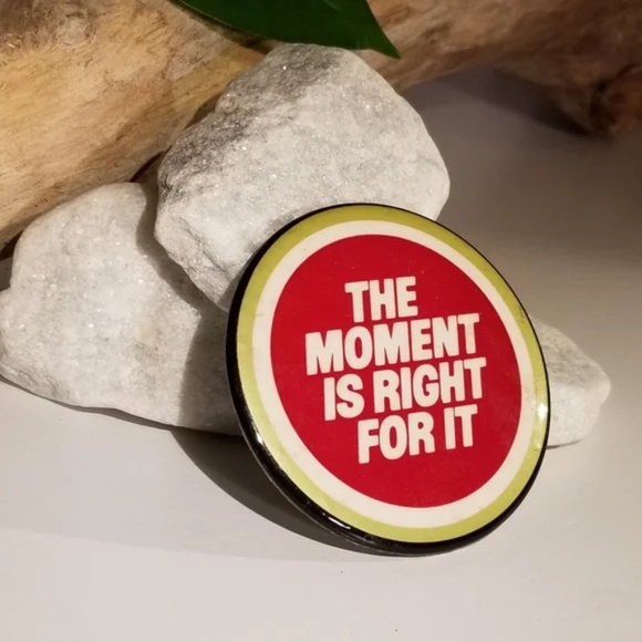 Vintage 1980’s Lucky Strike Button - Picture 7 of 7